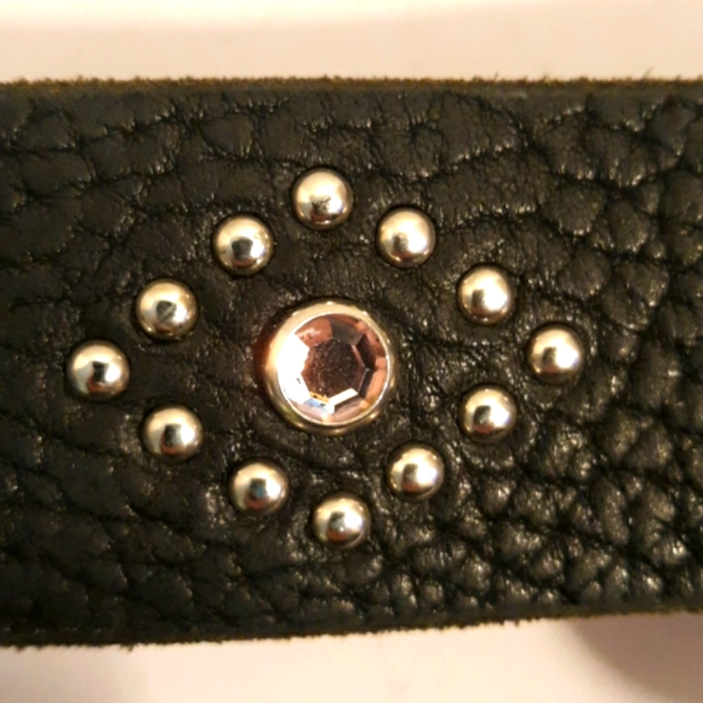 VINTAGE 80’s BLACK LEATHER & CRYSTAL BELT - Picture 5 of 8